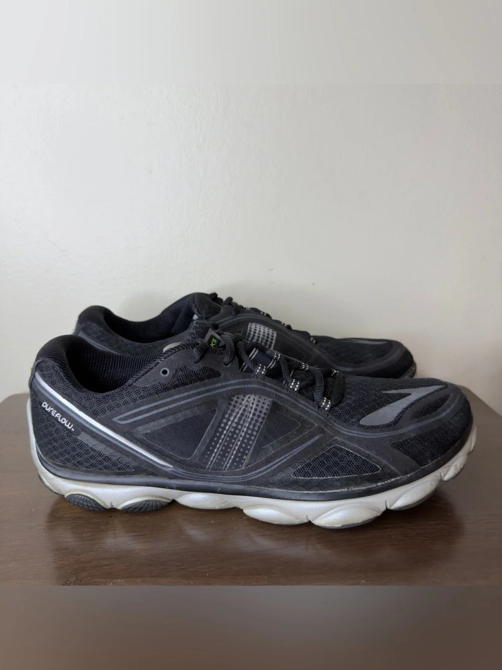 Brooks PureFlow 3 Black Running Shoes 11.5 mens